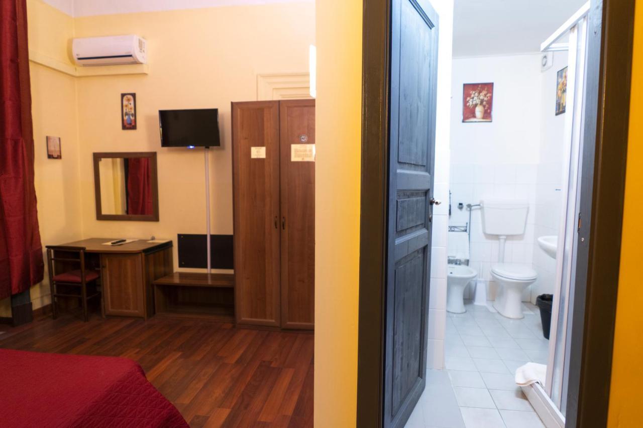 Hotel Etnea Catania Bagian luar foto