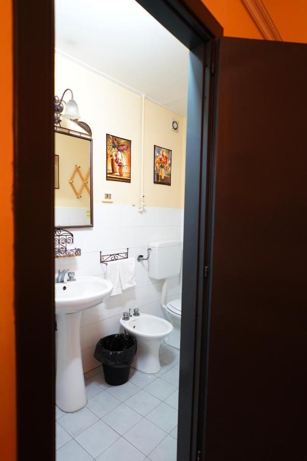 Hotel Etnea Catania Bagian luar foto